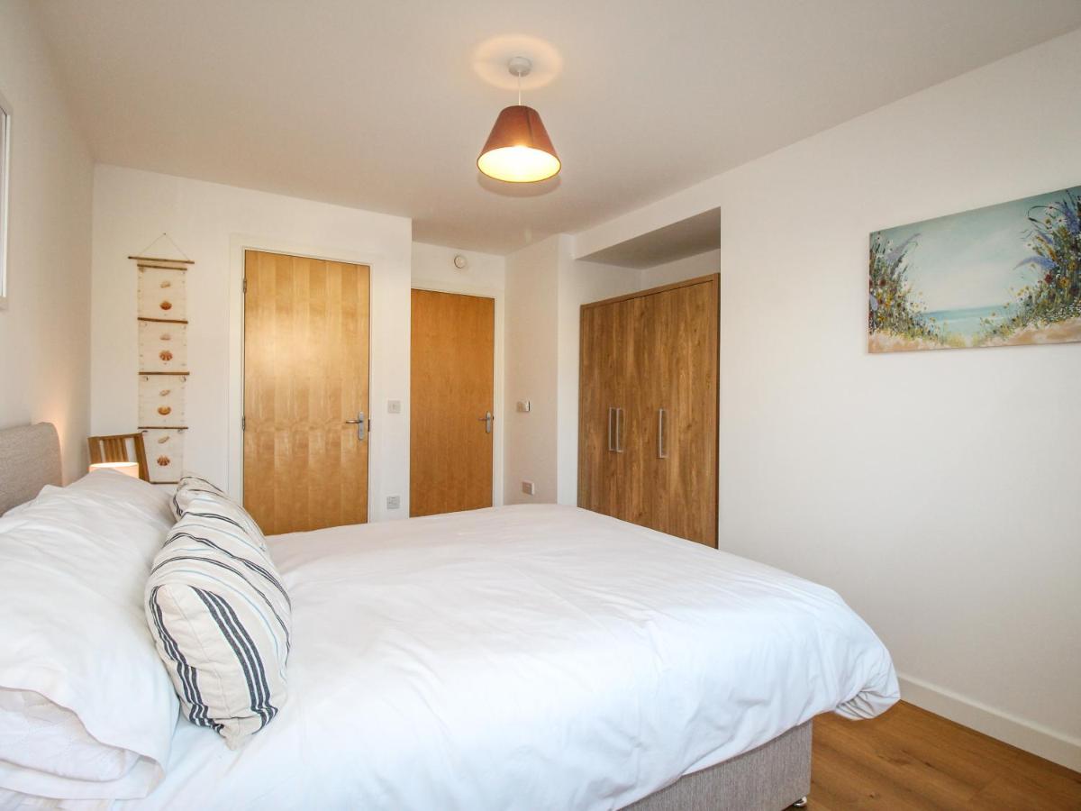 Broad Leys Apartment สวาเนจ ภายนอก รูปภาพ
