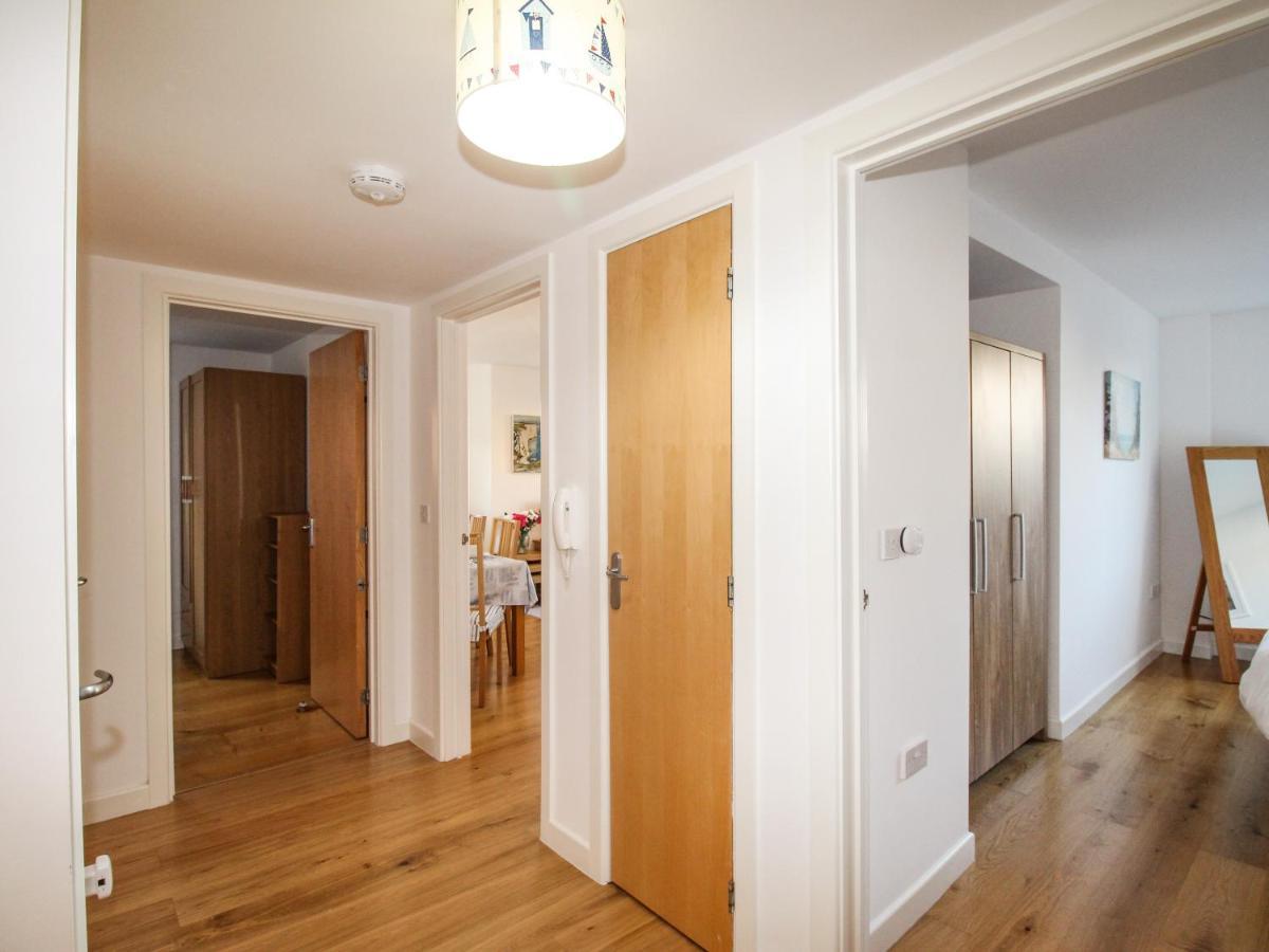 Broad Leys Apartment สวาเนจ ภายนอก รูปภาพ