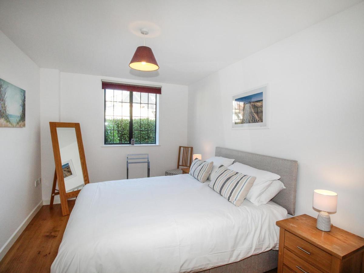 Broad Leys Apartment สวาเนจ ภายนอก รูปภาพ