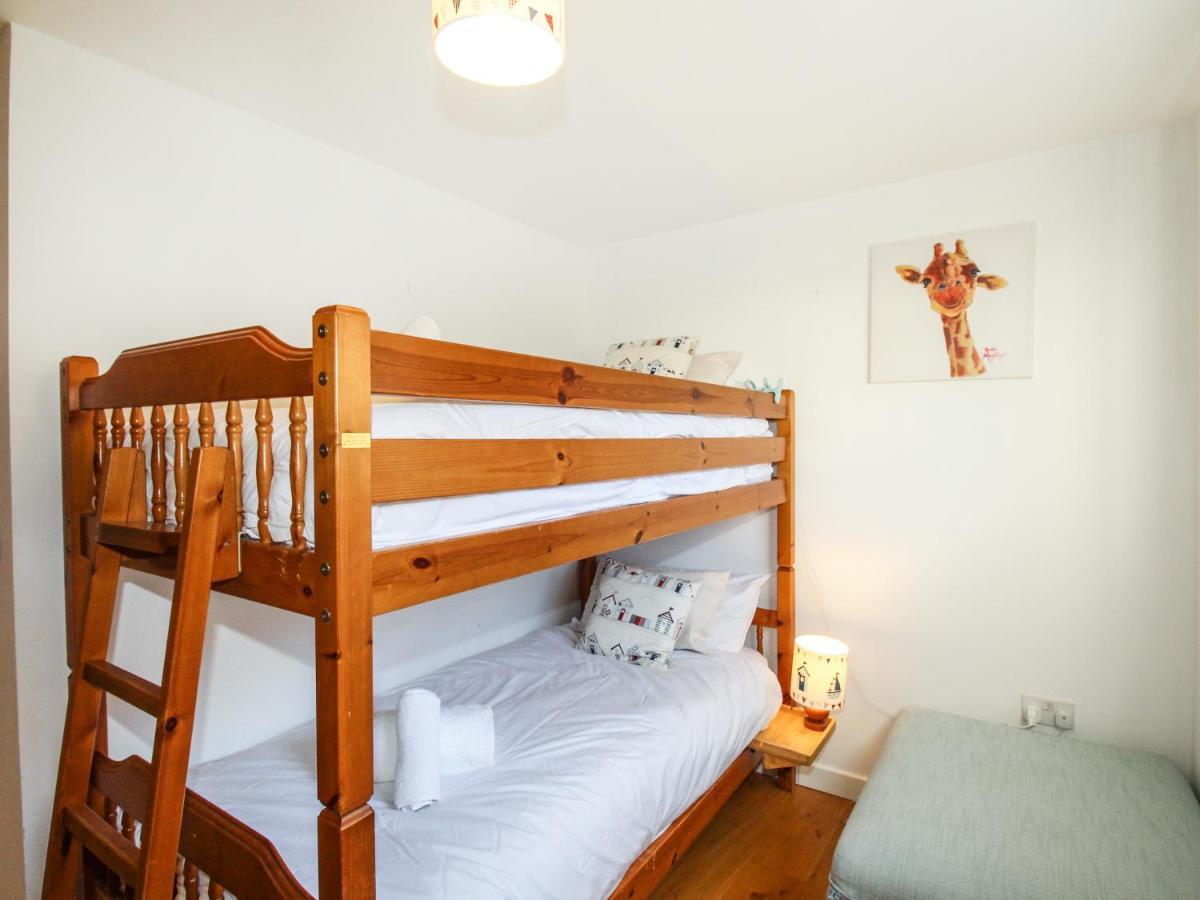 Broad Leys Apartment สวาเนจ ภายนอก รูปภาพ